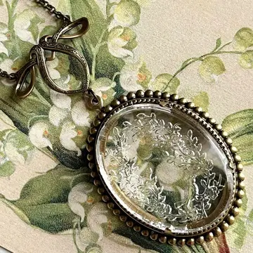 빈티지 작은 새 릴리프 유리 목걸이 인탈리오