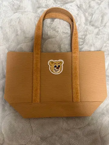 러브러리 바이 페이러 올드 테디 와펜 토트백 베이지