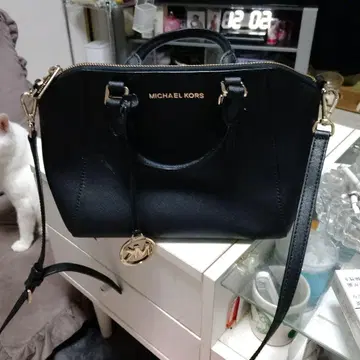MICHAEL KORS 블랙 숄더백