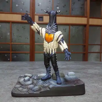 엑스플러스/페가사 외계인 피규어