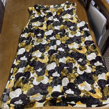 꽃무늬 슬리브리스 튜닉