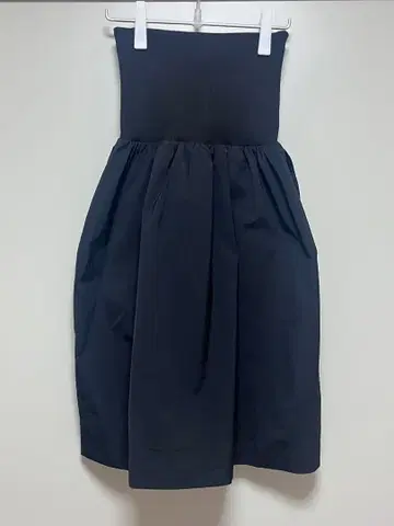 AMOMENTO Taffeta Shirring Flare Skirt