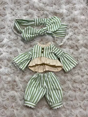 그린 브라이스 의류 아웃핏