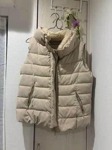 innowave 후드 부착 베이지 퀼팅 베스트