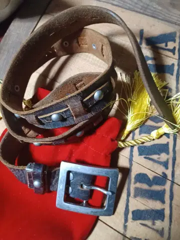 스터드 장식 브라운 새들 레더 벨트