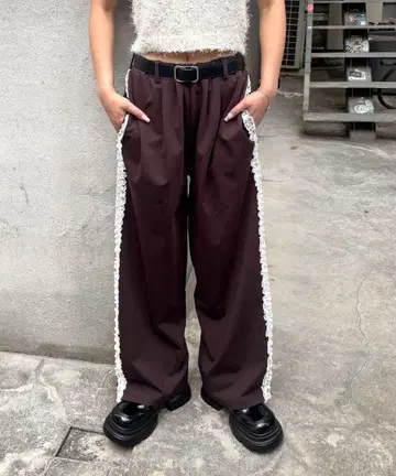 [ WHO'S WHO gallery ] 사이드 레이스 라인 팬츠