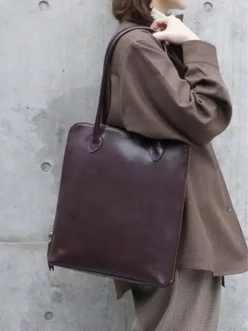 TIDEWAY IN-USED ROUND TOTE 타이웨이 토트백