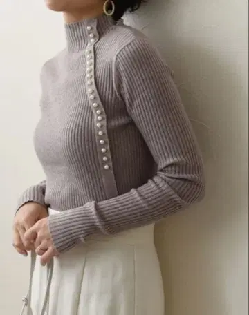 새상품 에이미 로우 Eimee Law 펄 단추 리브 니트