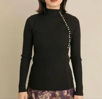 새상품 에이미 로우 Eimee Law 펄 단추 리브 니트