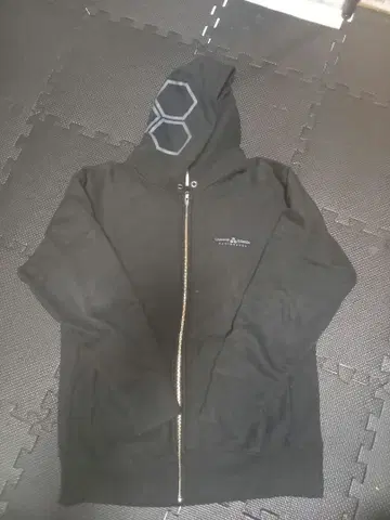 Cleaned Islands 블랙 집업 후드티 L 사이즈