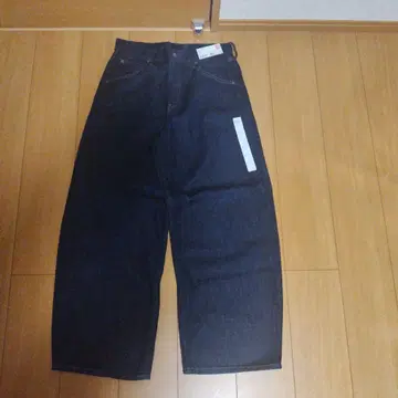 UNIQLO [택 포함 미사용 새상품] 배기 커브 청바지 28 네이비