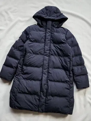 유니클로 심리스 다운 코트 남성용 네이비