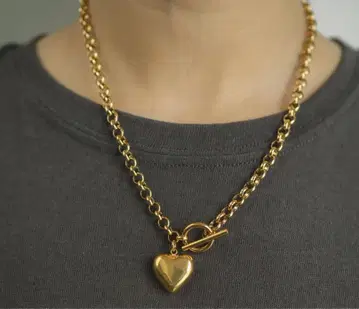 골드톤 하트형 목걸이