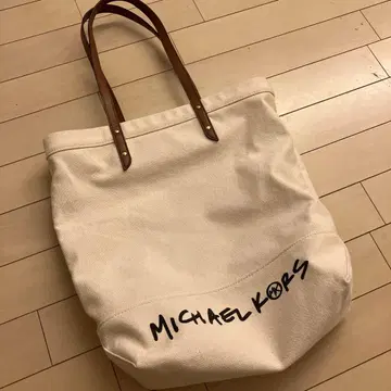 MICHAEL KORS 화이트 토트백