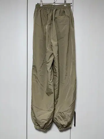 anuke 앙누크 Nylon Volume Pants 36 사이즈