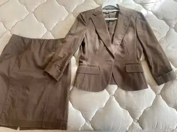 23구 브라운 스커트 수트 사이즈 40