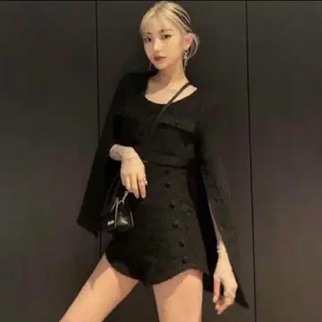 [ melt the lady ] 선착순 딥 슬릿 트위드 숏팬츠