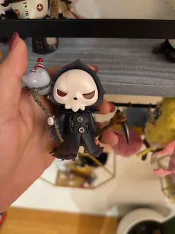 히로노 씨의 피규어입니다