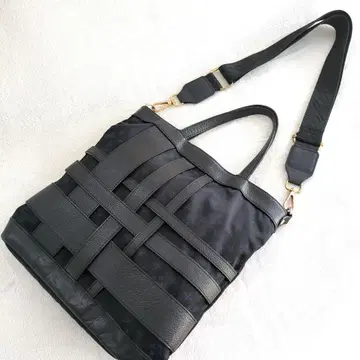 러셋 랜덤 메쉬 가죽 2way 숄더백 블랙