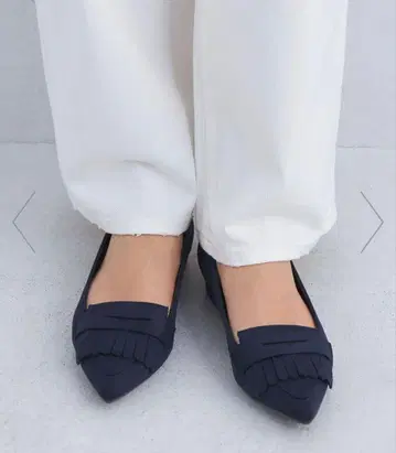 green label relaxing 포인티드 퀼트 플랫슈즈