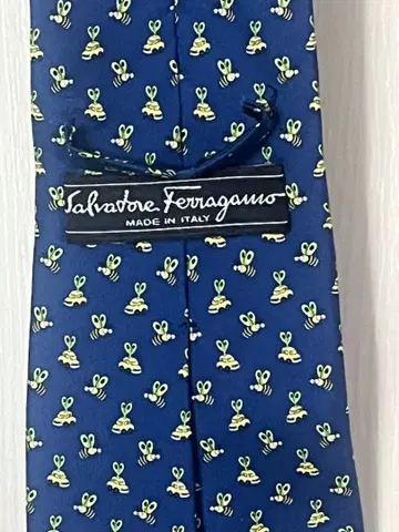 살바토레 페라가모 넥타이