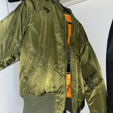 AVIREX USA MA-1 플라이트 자켓