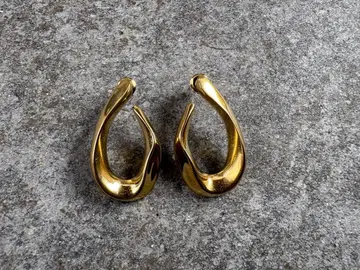 TOMORROWLAND 골드 귀걸이 투모로우랜드 미사용 새상품