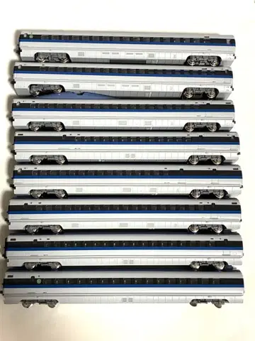 500계 신칸센 중간차 8량 kato 내 1량 동력 작동 확인 완료