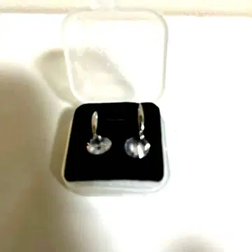 실버 후크 타입 귀걸이 크리스탈풍