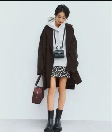 Mila Owen 와이드 실루엣 더블 브레스트 코트 차콜 그레이