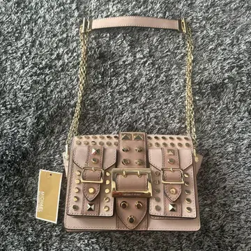 MICHAEL KORS 스터드 부착 숄더백