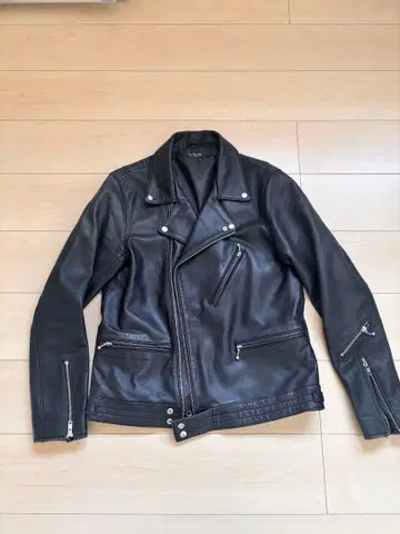 블랙 가죽 라이더 자켓