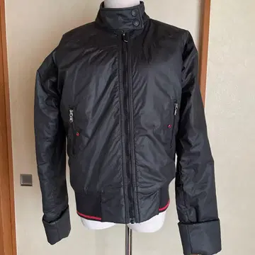 Calvin Klein Jeans 블랙 다운 자켓 L 사이즈