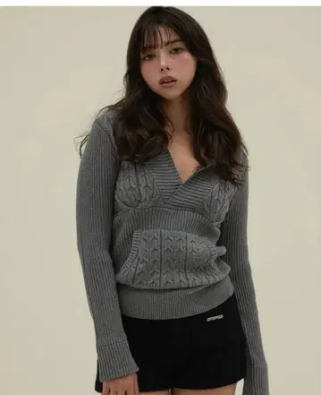 ANDMARY 그레이 V넥 스웨터
