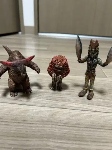 하시모토 미오의 울트라 괴수 조각해 봤다. 3체 세트