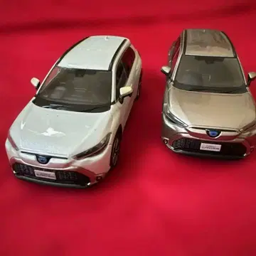 도요타 코롤라 크로스 미니카 2종