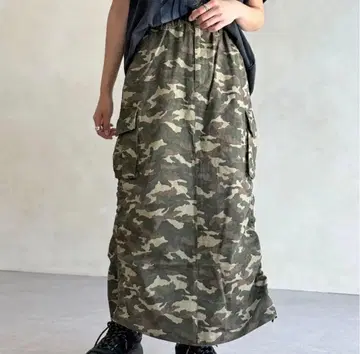 CPCM 트윌 카고 스커트 카모플라쥬
