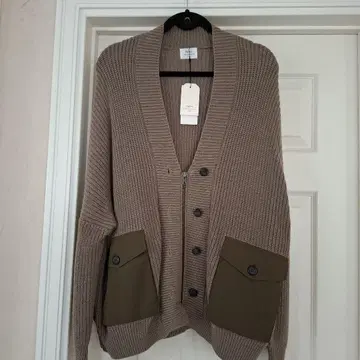 예카베카 ZIP x 포켓 니트 가디건 버튼 포함