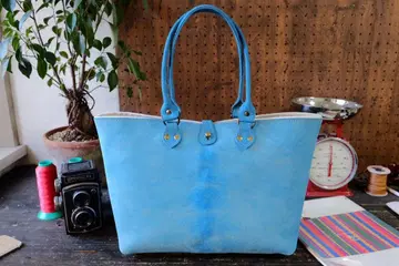 이탈리아 산 서리 내린 부테로 누메 소가죽 레더 토트백 터콰이즈 블루