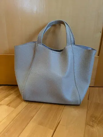 BEAUTY&YOUTH 스터드 장식 핸드백