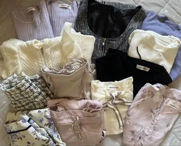 아나운서 코디 의류 신발 백