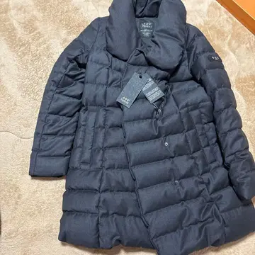 TATRAS 블랙 다운 자켓 size 02