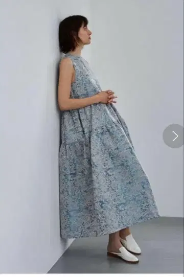 [ AKTE ] 액트. 슬리브리스 티어드 원피스.