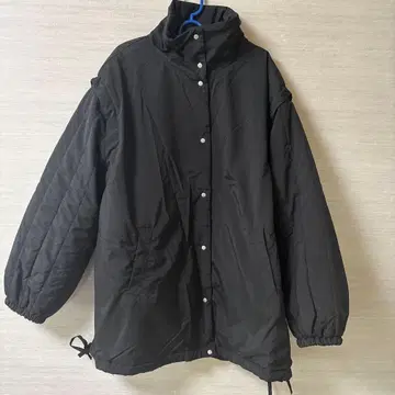 블랙 리버서블 다운 자켓 (탈부착 가능 소매)