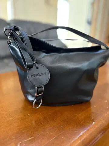 블랙 2웨이 숄더백 쥬케로 소프트 카우가죽