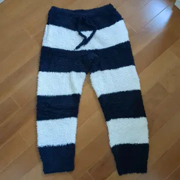 젤라또피케 팬츠