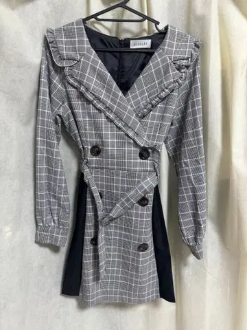 BUBBLES 버블 체크 사이드 플리츠 트렌치 원피스