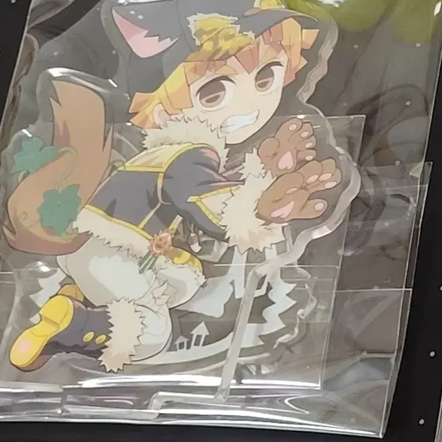 판매) 귀멸의칼날 2025할로윈 아크릴스탠드 젠이츠