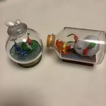 피크민 테라리움 피규어 2개 세트