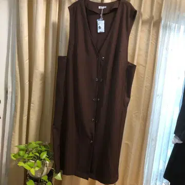 새상품 이토킨 eur3 브라운 슬리브리스 롱 베스트 원피스 (XL)